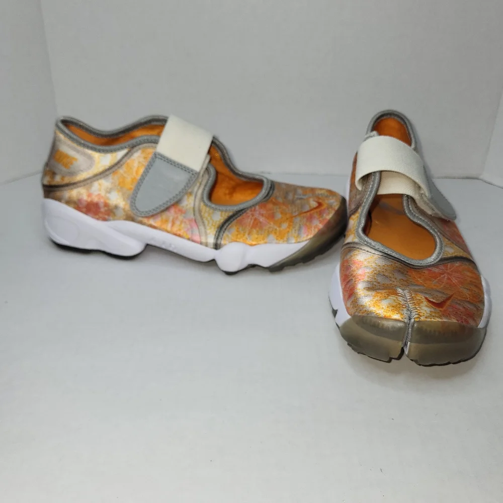 Women Air Rift Melon Sample Size 7  EUC Shoes Sneakers Sandles RARE